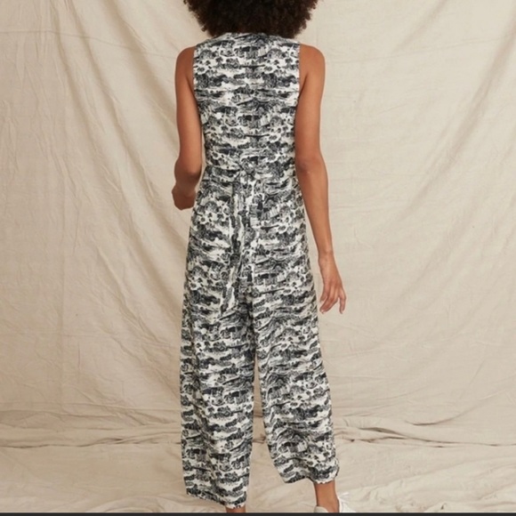 Marine Layer Holiday jumpsuits, extra small, like new! - Picture 2 of 8